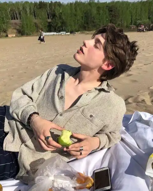 6686体育签约作者Britta