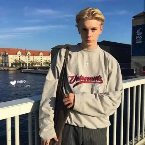 6686体育铜牌作者Ignatius