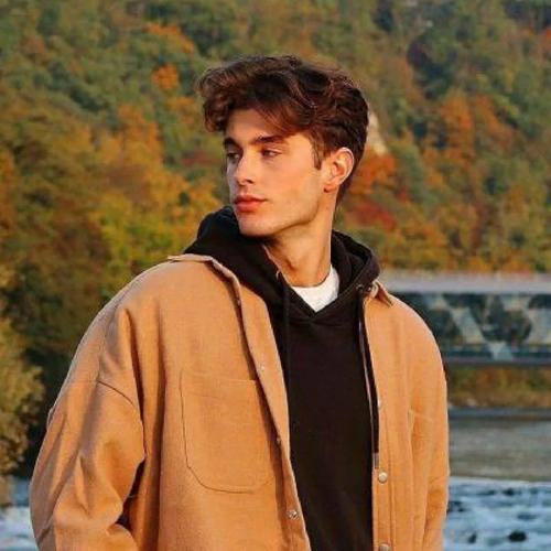 6686体育银牌作者Grayson