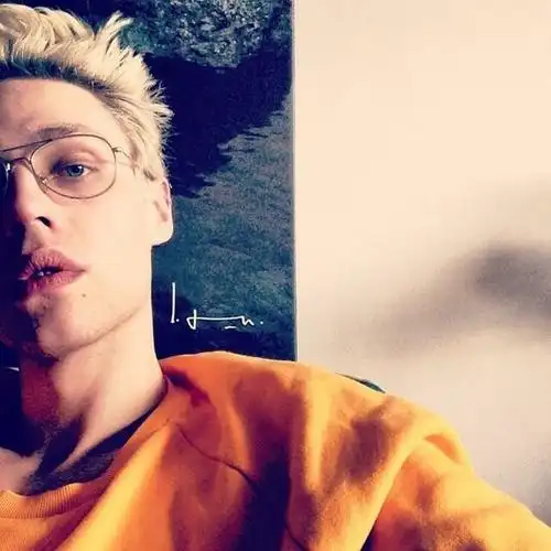 6686体育合作伙伴Ava